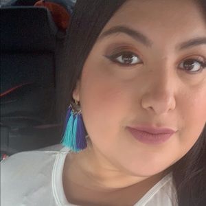 Meet your Posher, Alexia